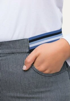 Ulla Popken Szorty Jeansowe - Bleu Nuit 11 Ulla Popken Szorty Jeansowe - Bleu Nuit -Lindex 027c2ecb9928418393d24a28a4ba9229