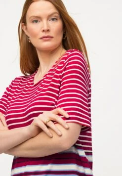 Ulla Popken T-shirt Z Nadrukiem - Rouge/pavot -Lindex 035269bd5a754d12b754a6a1817fd872