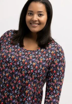 Ulla Popken MIDI, BLUMEN MUSTER, RUNDHALS, 3/4-ÄRMEL - Sukienka Z Dżerseju - Multicolor Schwarz -Lindex 03a54a726a564e5fb883e6ed2f17c4d4