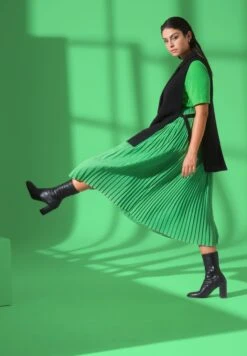 Ulla Popken Kamizelka - Zwart -Lindex 0482b3a2cb1745ebbeb67da3e0521ba1