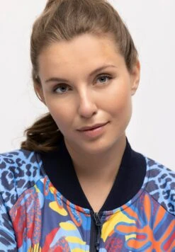 Ulla Popken Kurtka Bomber - Pastel Teal Multi 8 Ulla Popken Kurtka Bomber - Pastel Teal Multi -Lindex 131531b8f5cc40f09f5e4faa25fb776b