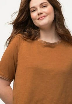 Ulla Popken SURPIQÛRES COL ROND ET MANCHES COURTES - T-shirt Basic - Noisette -Lindex 1962956b052b471bb7f72a1c7ff9ce16