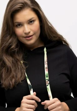 Ulla Popken RUFFLE HEM A LINE FIT - Bluza Z Kapturem - Black -Lindex 27bbb35757514756b52a0acf1b93ac51