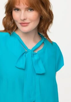 Ulla Popken SCHLUPPE STEHKRAGEN HALBARM - Bluzka - Helles Türkis -Lindex 36b4344ccfae4f1faaed54eb4c430755