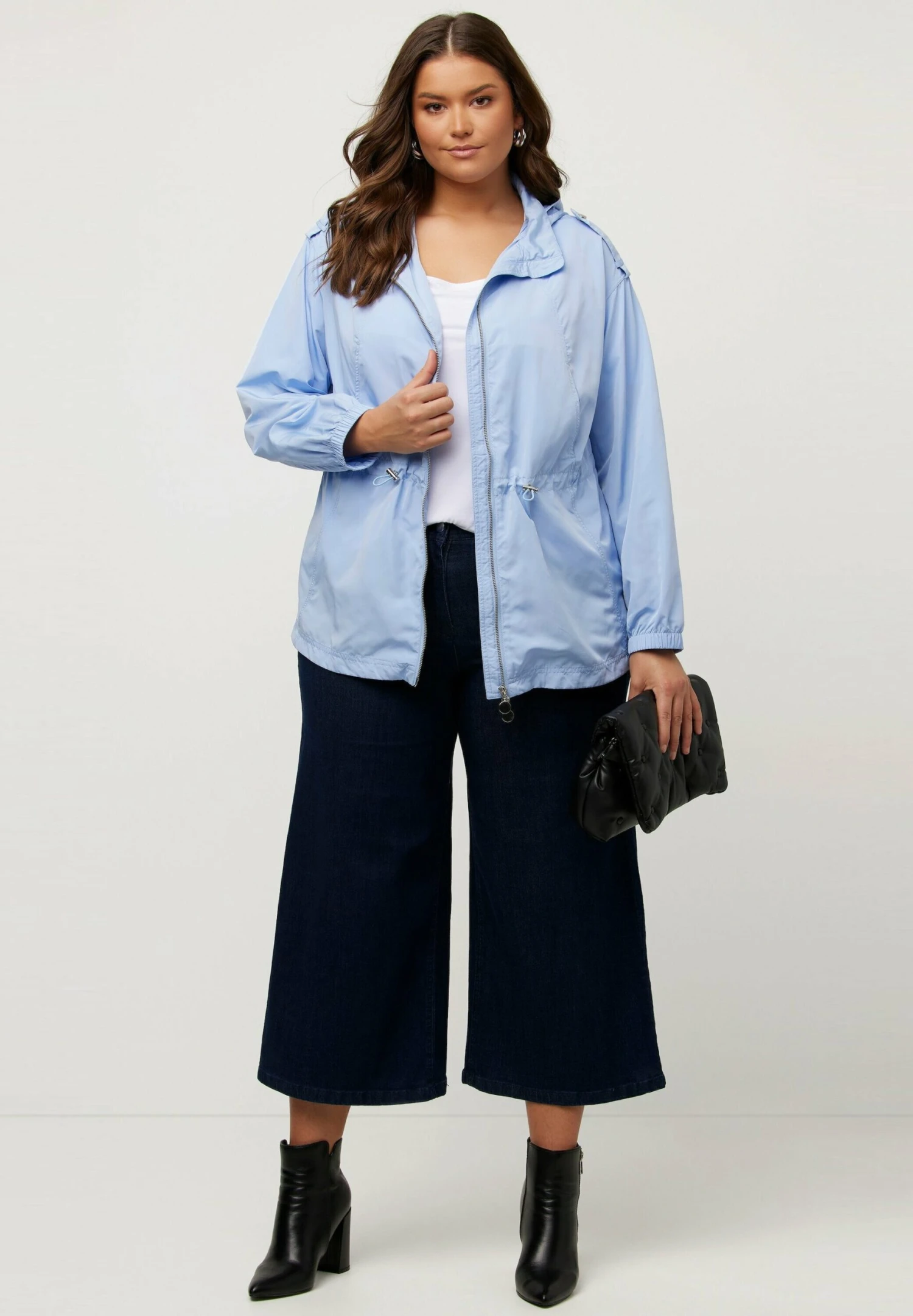 Ulla Popken Kurtka Wiosenna - Lichtblauw 4 Ulla Popken Kurtka Wiosenna - Lichtblauw - obrazek 2