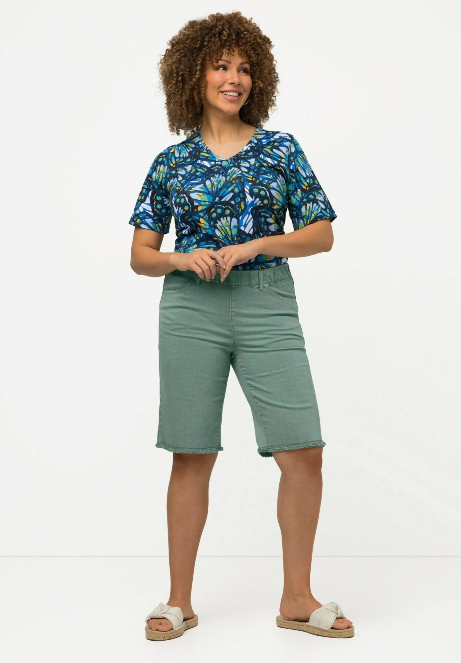 Ulla Popken Szorty - Licht Mosgroen 4 Ulla Popken Szorty - Licht Mosgroen - obrazek 2