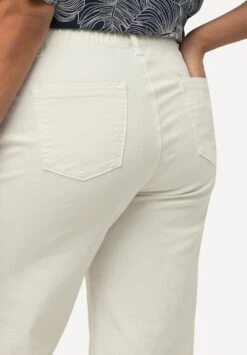 Ulla Popken Szorty - Off White -Lindex 6d7dac46ac024f479742079ea95a45fa