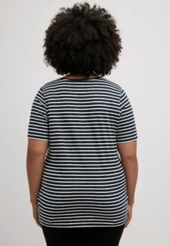 Ulla Popken STRIPE ROUND NECK SHORT SLEEVE - Koszulka Do Spania - Navy Blue Stripe 9 Ulla Popken STRIPE ROUND NECK SHORT SLEEVE - Koszulka Do Spania - Navy Blue Stripe -Lindex 77402767a1bc4ad7b7a46cdb94970aea