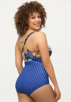 Ulla Popken À BONNETS SOUPLES SEMBLANT SE NOUER SUR LA NUQU - Kostium Kąpielowy - Bleu/violet 9 Ulla Popken À BONNETS SOUPLES SEMBLANT SE NOUER SUR LA NUQU - Kostium Kąpielowy - Bleu/violet -Lindex 77d7db40758f4ba59bbb0326e1561e13