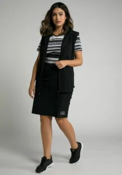 Ulla Popken Szorty - Schwarz -Lindex 7b281a56b3934b0899614aa5265451da