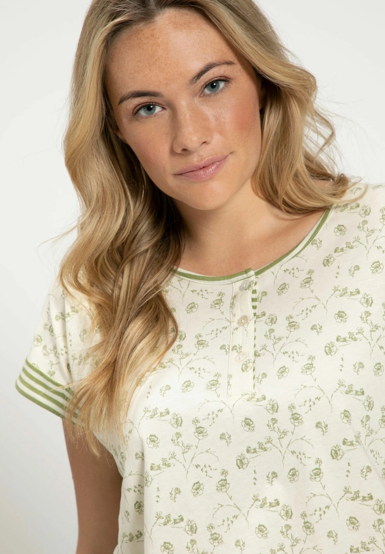 Ulla Popken Koszulka Do Spania - Salbei 4 Ulla Popken Koszulka Do Spania - Salbei - obrazek 2