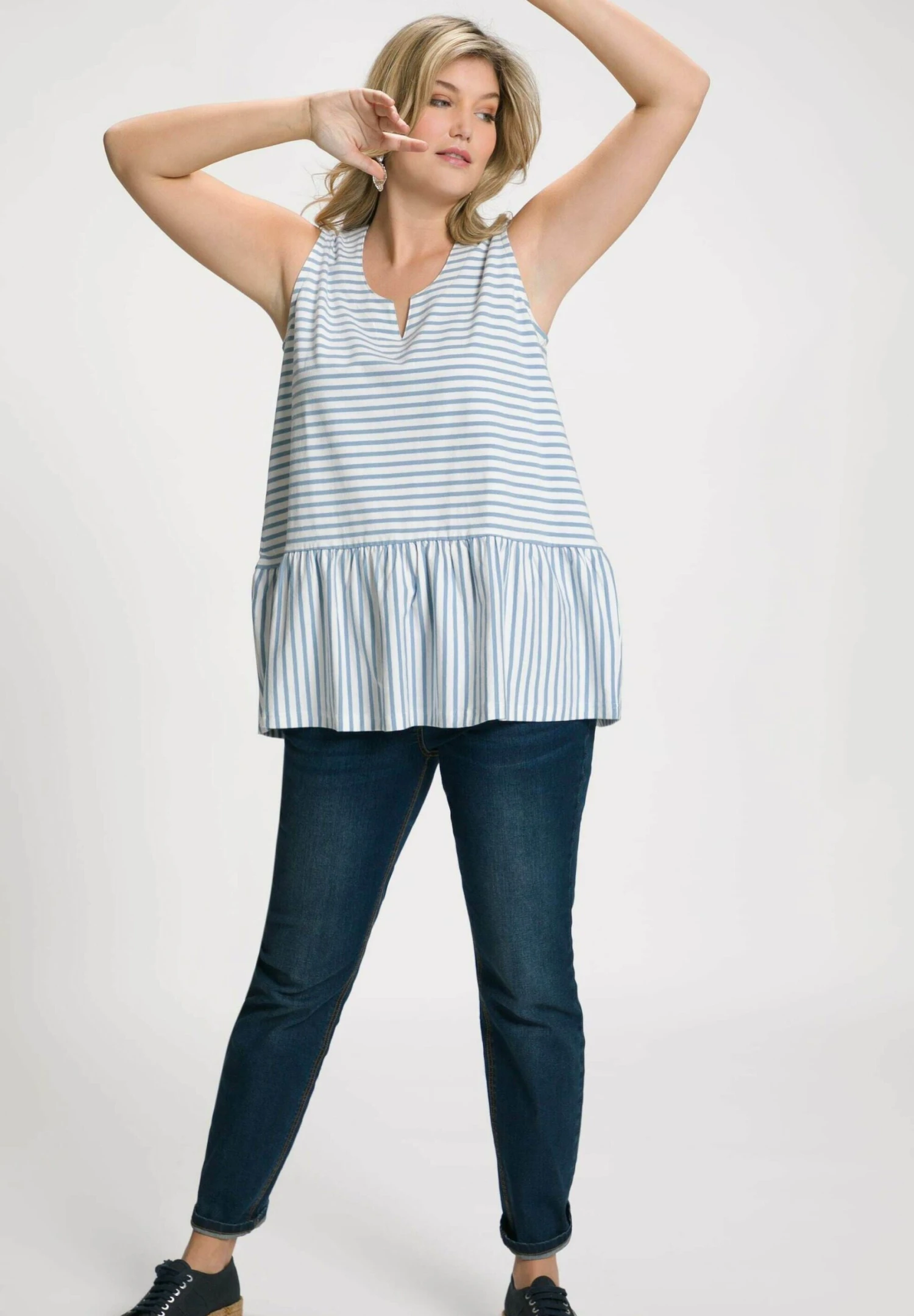 Ulla Popken Top - Helles Blau 4 Ulla Popken Top - Helles Blau - obrazek 2