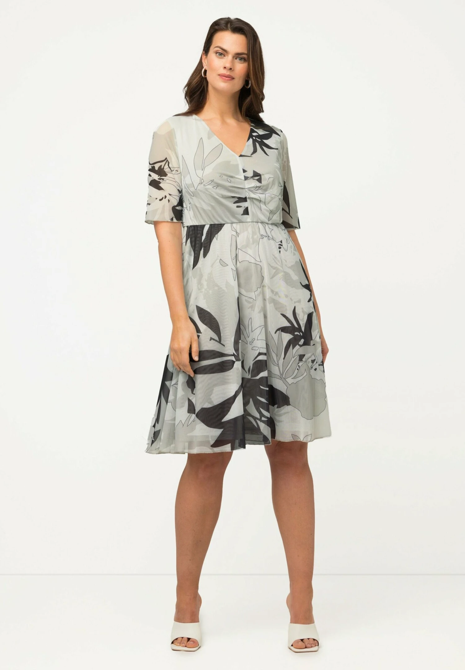 Ulla Popken Sukienka Letnia - Black 3 Ulla Popken Sukienka Letnia - Black