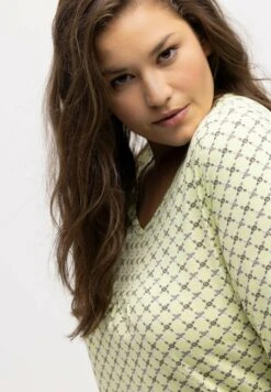 Ulla Popken Bluzka Z Długim Rękawem - Lime Green Multi -Lindex c9599c7130d44a819f06dd604381fe1b