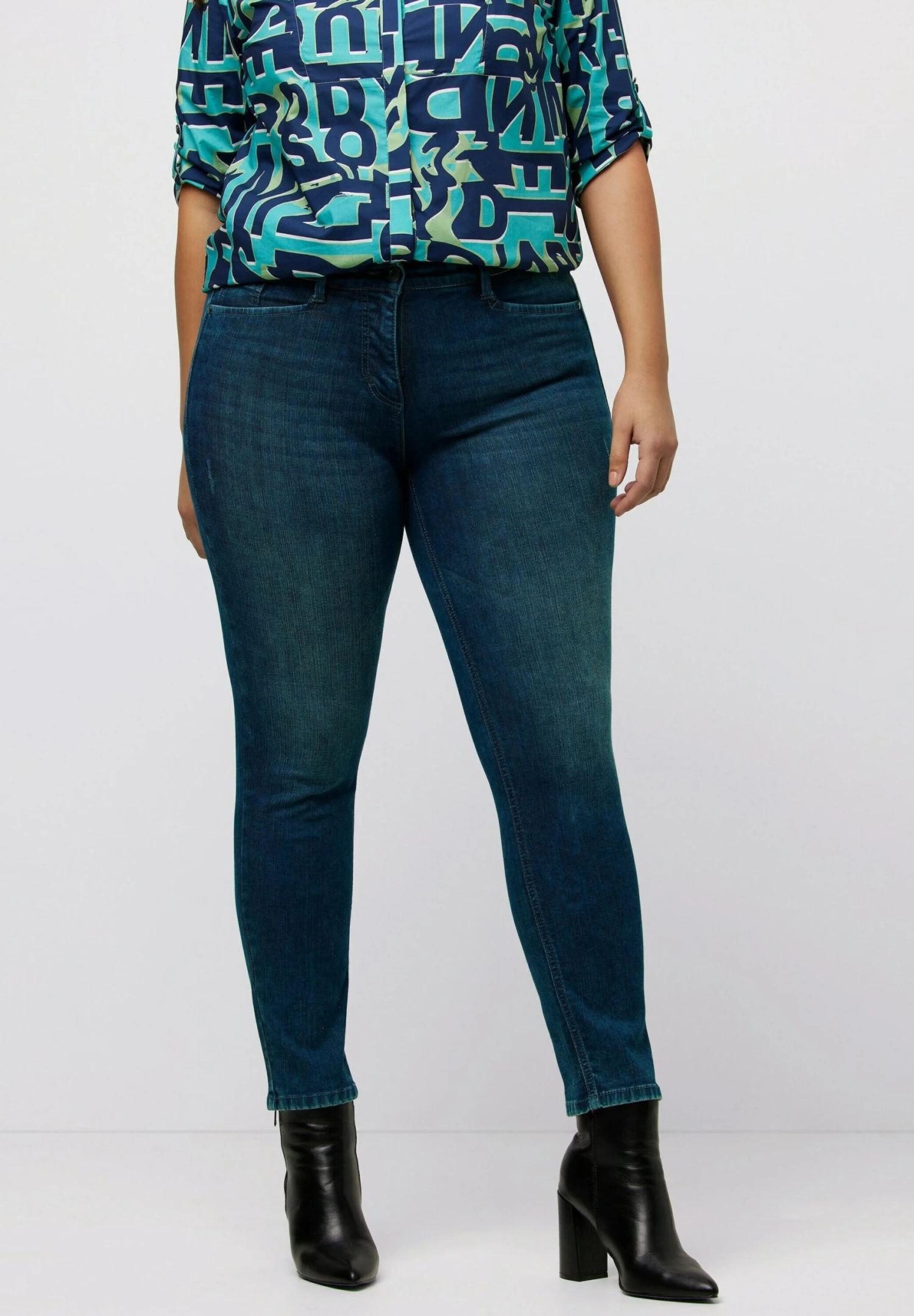 Ulla Popken SARAH - Jeansy Slim Fit - Blue Denim 3 Ulla Popken SARAH - Jeansy Slim Fit - Blue Denim