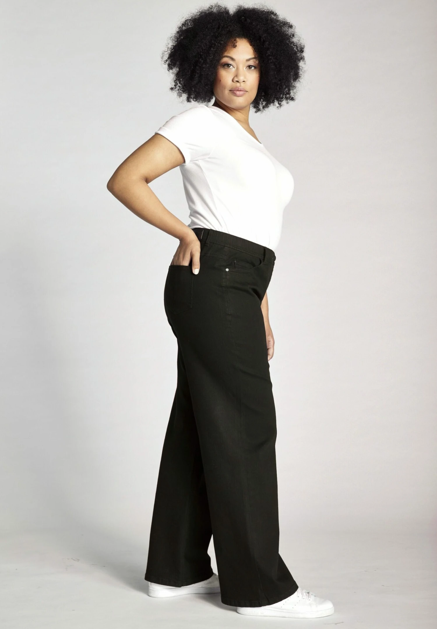 Ulla Popken Jeansy Straight Leg - Noir 5 Ulla Popken Jeansy Straight Leg - Noir - obrazek 3