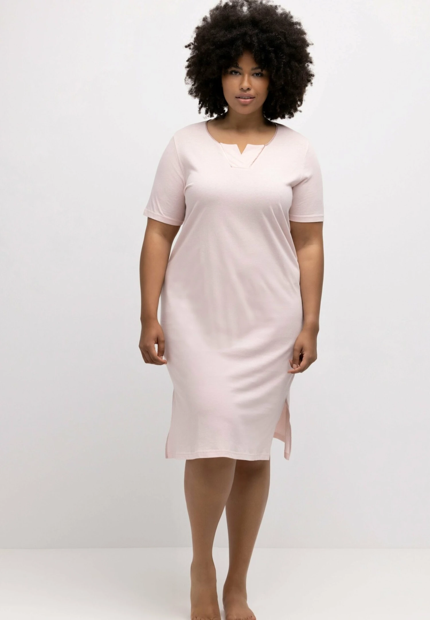 Ulla Popken COL TUNISIEN MANCHES MI LO - Koszula Nocna - Rose Pâle 4 Ulla Popken COL TUNISIEN MANCHES MI LO - Koszula Nocna - Rose Pâle - obrazek 2