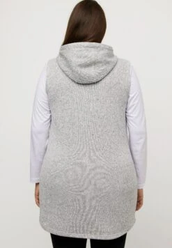 Ulla Popken Kardigan - Lichtgrijs Melange 9 Ulla Popken Kardigan - Lichtgrijs Melange -Lindex d7f0daf1a99a4640a14d7b4c40d69189