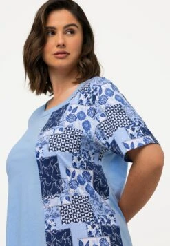 Ulla Popken PATCH PRINT STYLE - Koszula Nocna - Ice Blue 10 Ulla Popken PATCH PRINT STYLE - Koszula Nocna - Ice Blue -Lindex def241d09b494e73ac9faee1b2398ad9