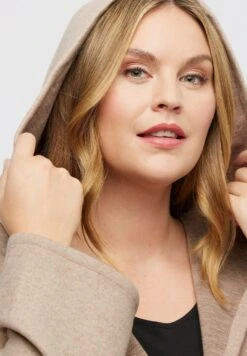 Ulla Popken KAPUZE HAKENVERSCHLUSS - Klasyczny Płaszcz - Walnuss -Lindex e94346a8a03445308d7bd06a1d82e38b