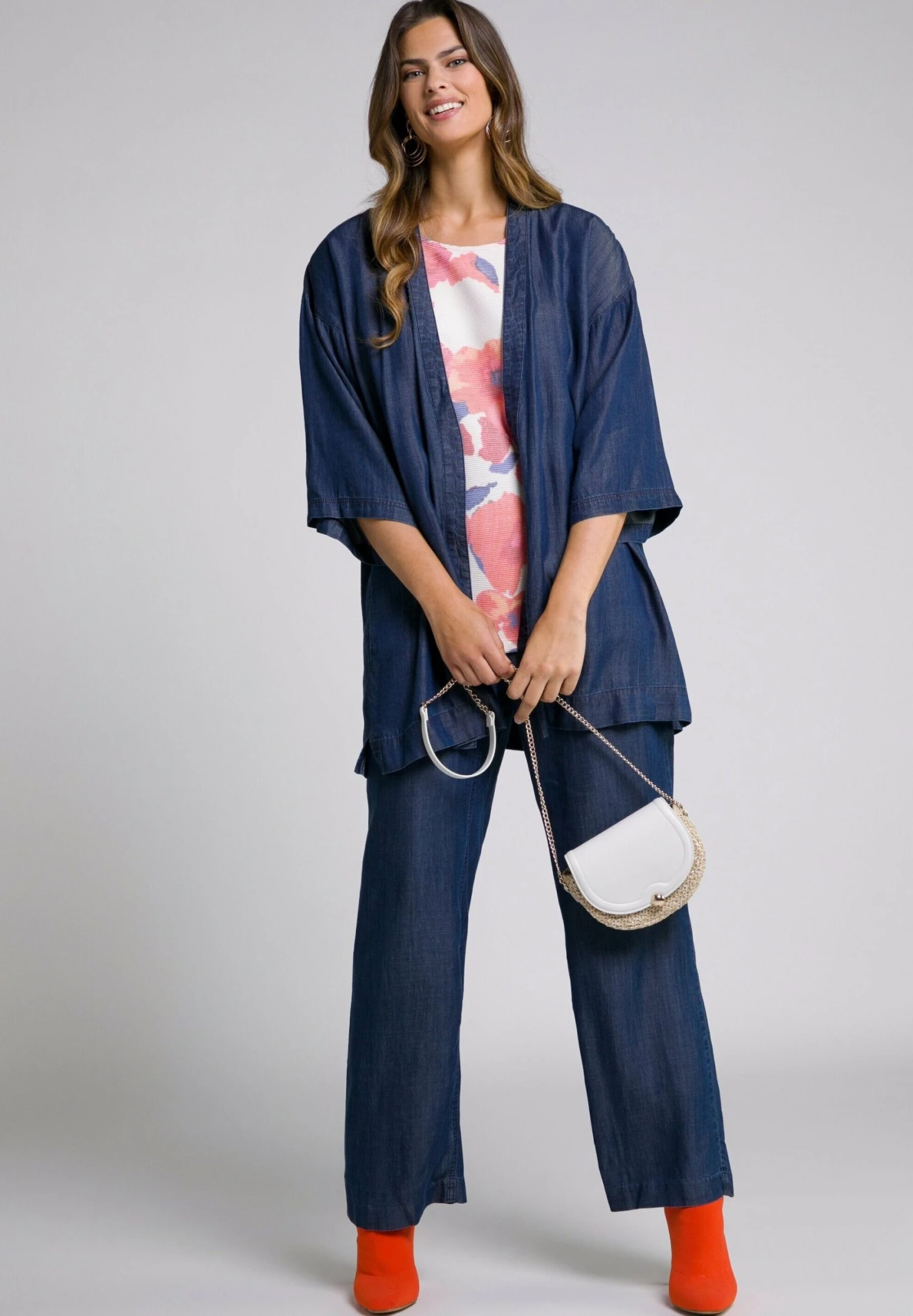 Ulla Popken Krótki Płaszcz - Dark Blue Denim 4 Ulla Popken Krótki Płaszcz - Dark Blue Denim - obrazek 2