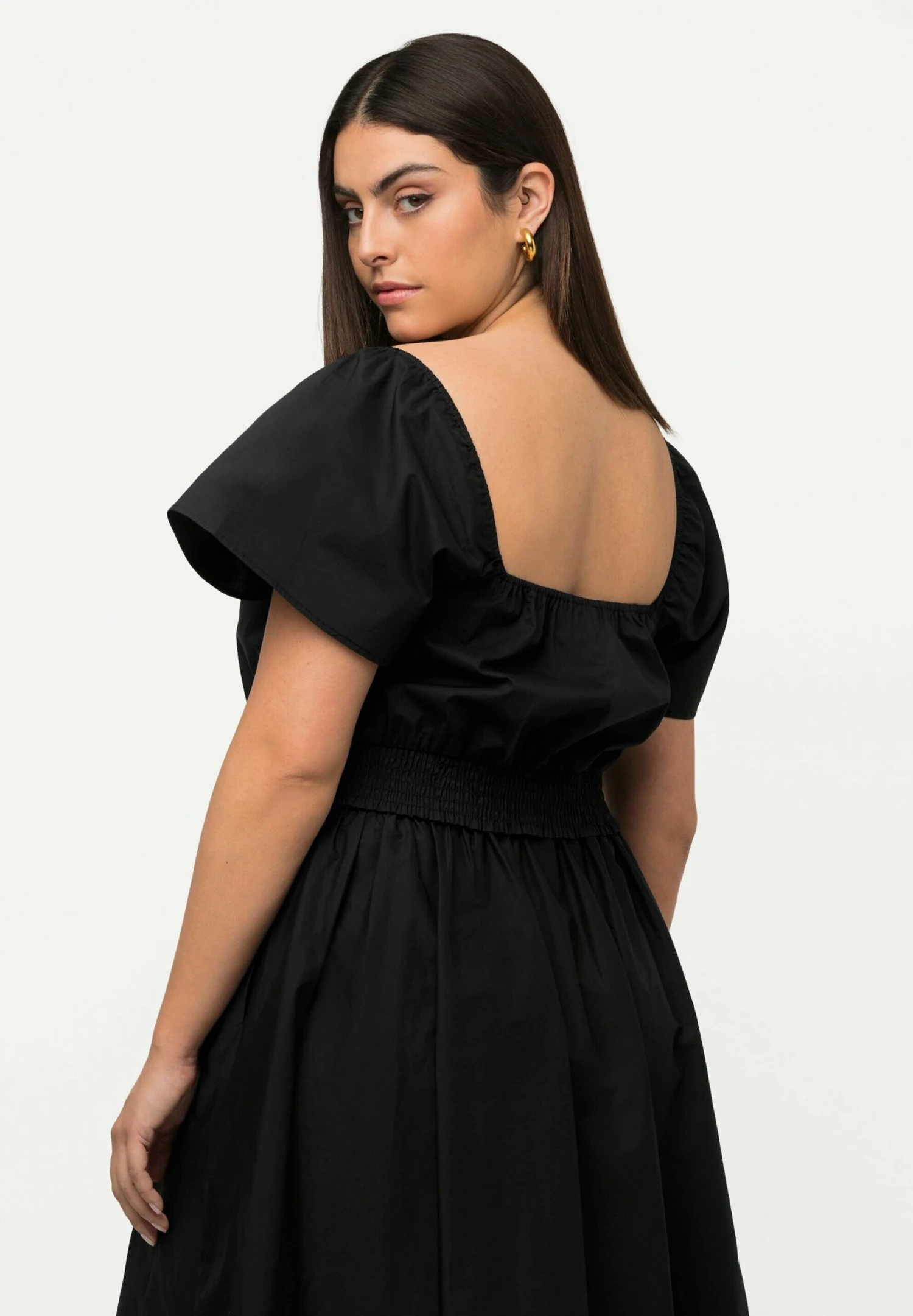 Ulla Popken PAPER TOUCH KURZ CARMEN AUSSCHNITT HALBARM - Bluzka - Schwarz 4 Ulla Popken PAPER TOUCH KURZ CARMEN AUSSCHNITT HALBARM - Bluzka - Schwarz - obrazek 2