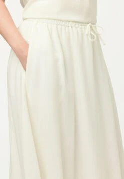 Ulla Popken Spódnica Trapezowa - Blanc Neige -Lindex efd036e1192d4415872ba3fe953ea8c7