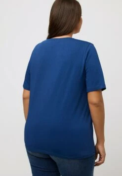 Ulla Popken T-shirt Z Nadrukiem - Donkerblauw 8 Ulla Popken T-shirt Z Nadrukiem - Donkerblauw -Lindex ff6ae004ab1f44c597a383badaf4e88c