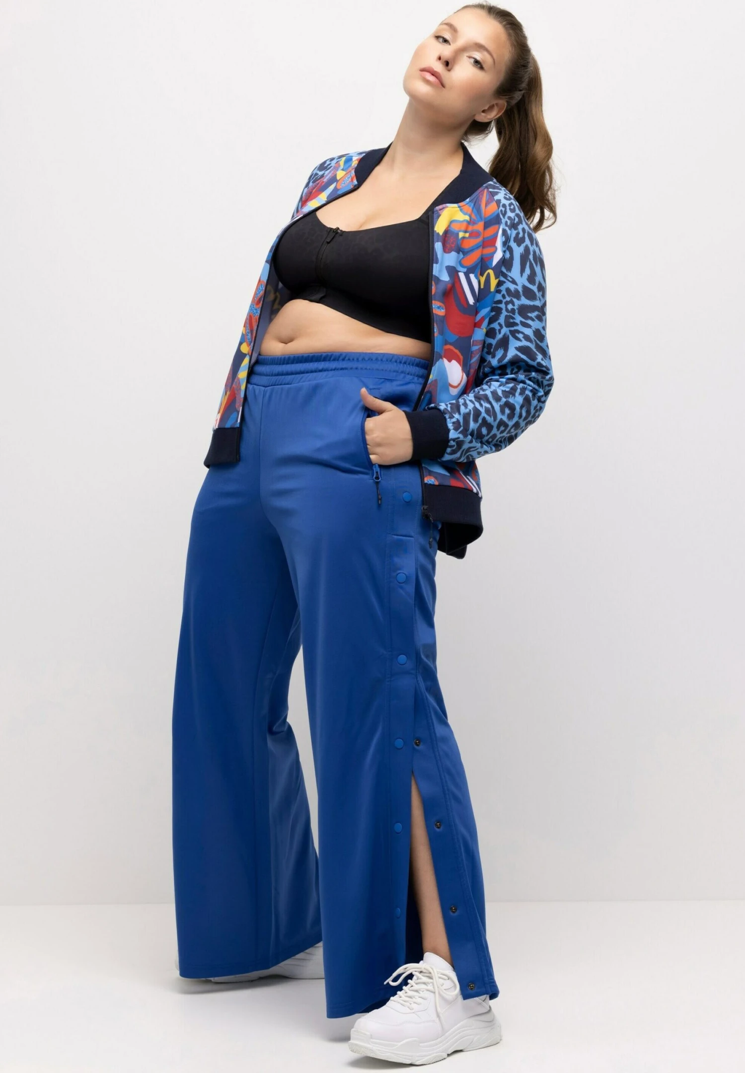 Ulla Popken Kurtka Bomber - Pastel Teal Multi 4 Ulla Popken Kurtka Bomber - Pastel Teal Multi - obrazek 2